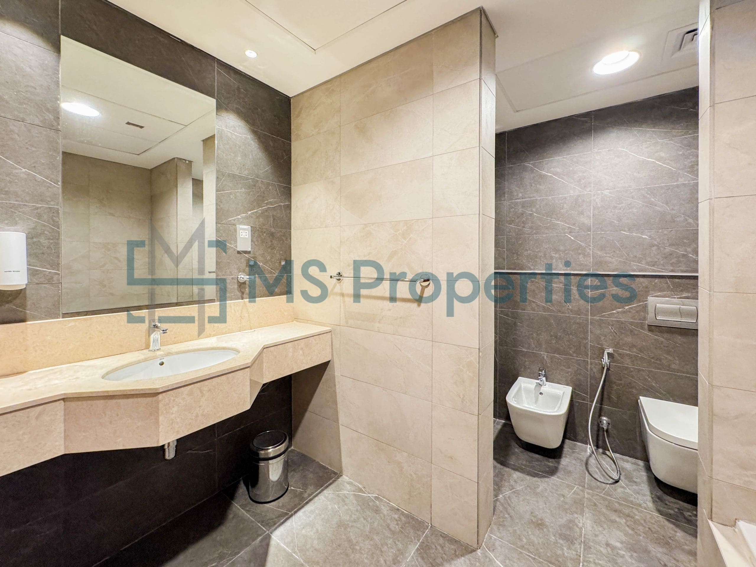 Gorgeous | 3BHK Apartment Balcony | WiFi Included