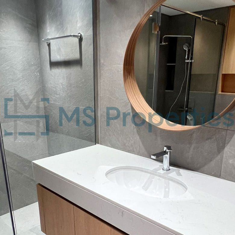 Spectacular 1BR Apartment with Great View Balcony