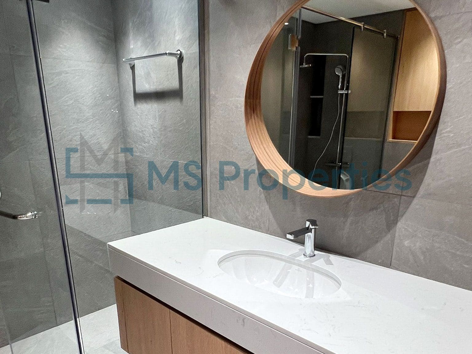 Spectacular 1BR Apartment with Great View Balcony