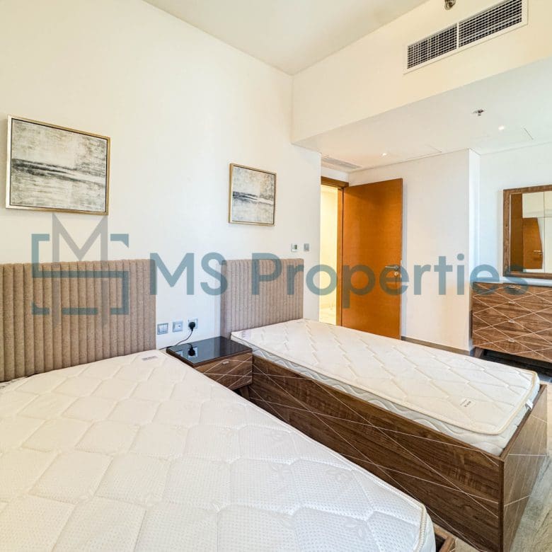Gorgeous | 3BHK Apartment Balcony | WiFi Included