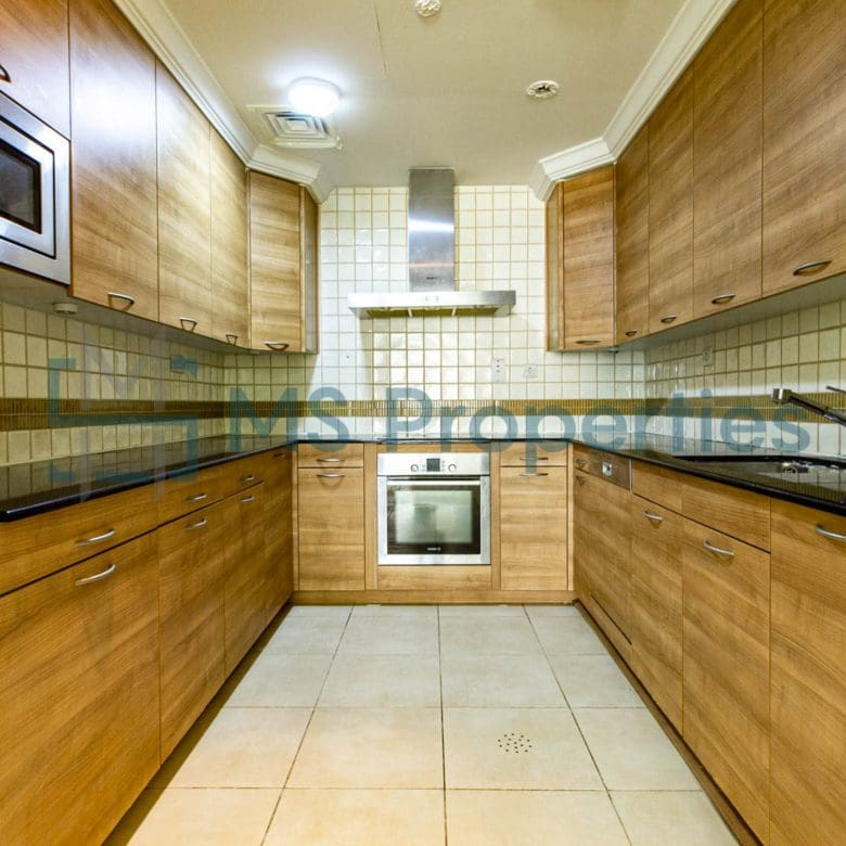 Spacious 2BHK Flat | Amazing View | Prime Area