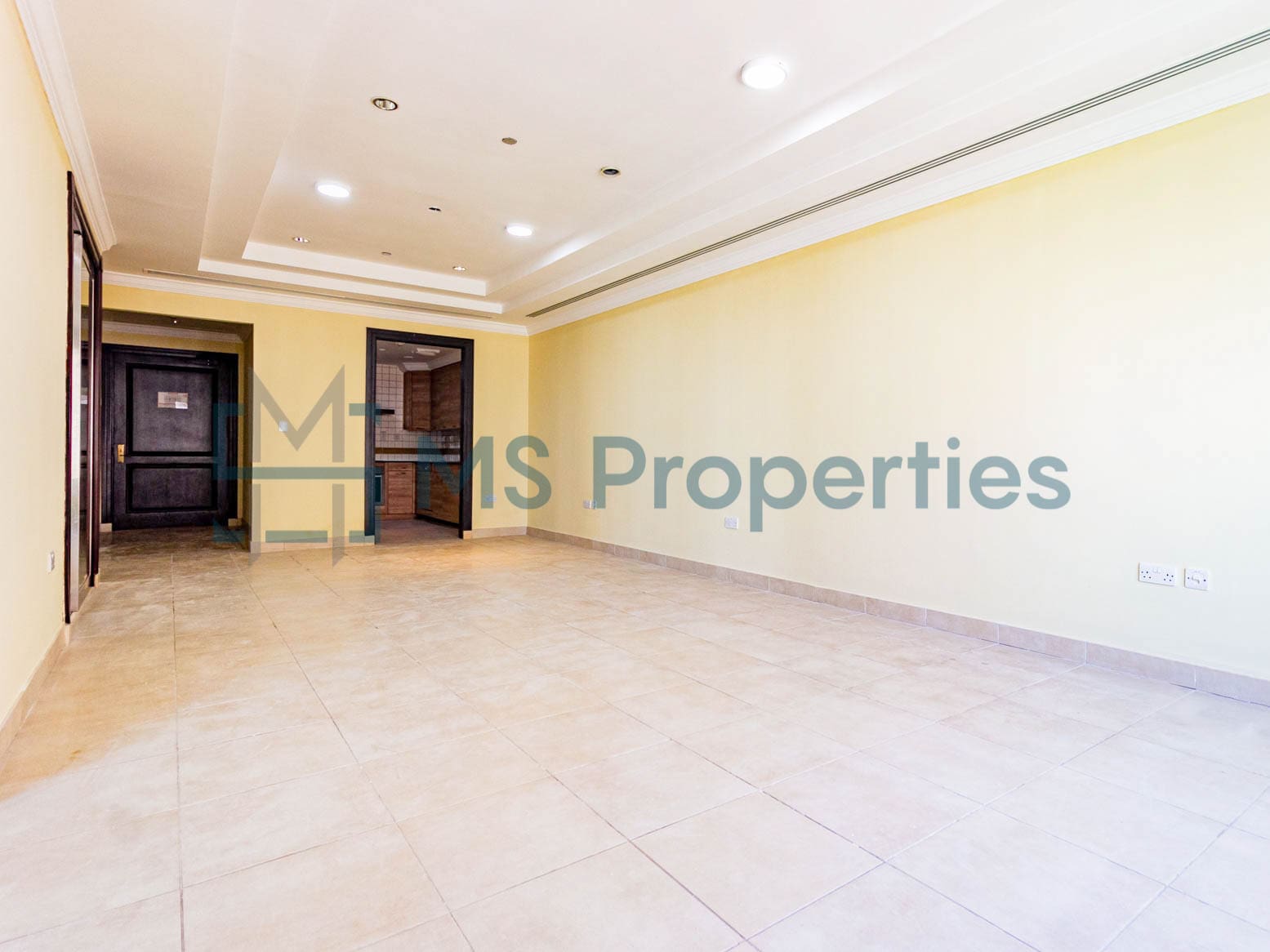 Spacious 2BHK Flat | Amazing View | Prime Area