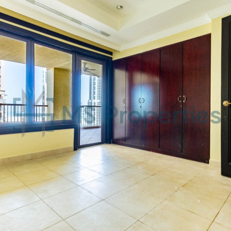 Spacious 2BHK Flat | Amazing View | Prime Area