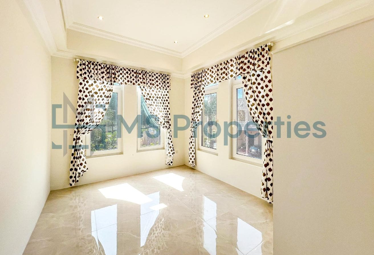 Sophisticated | 3BR Villa | View Balcony
