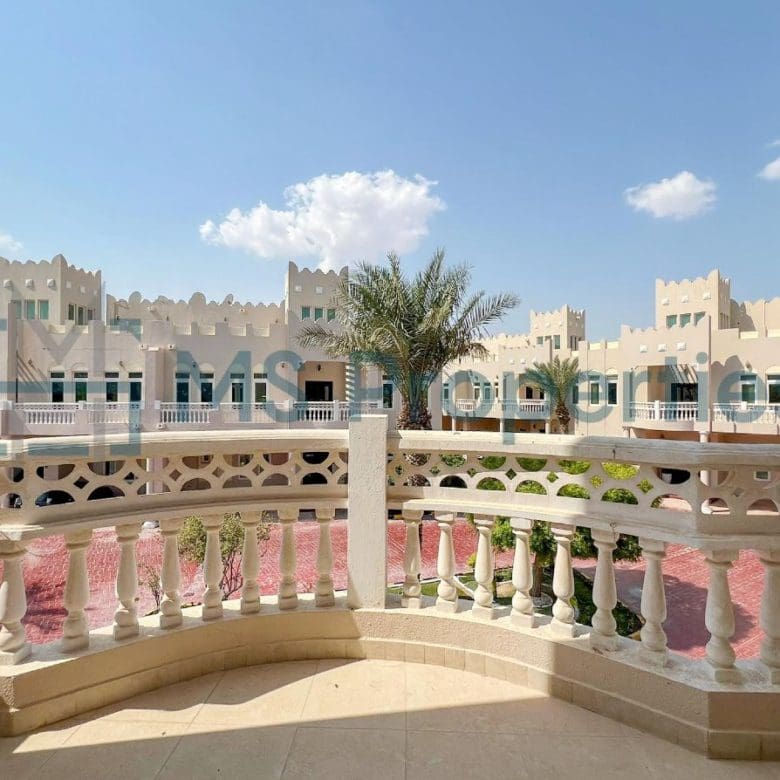 Sophisticated | 3BR Villa | View Balcony