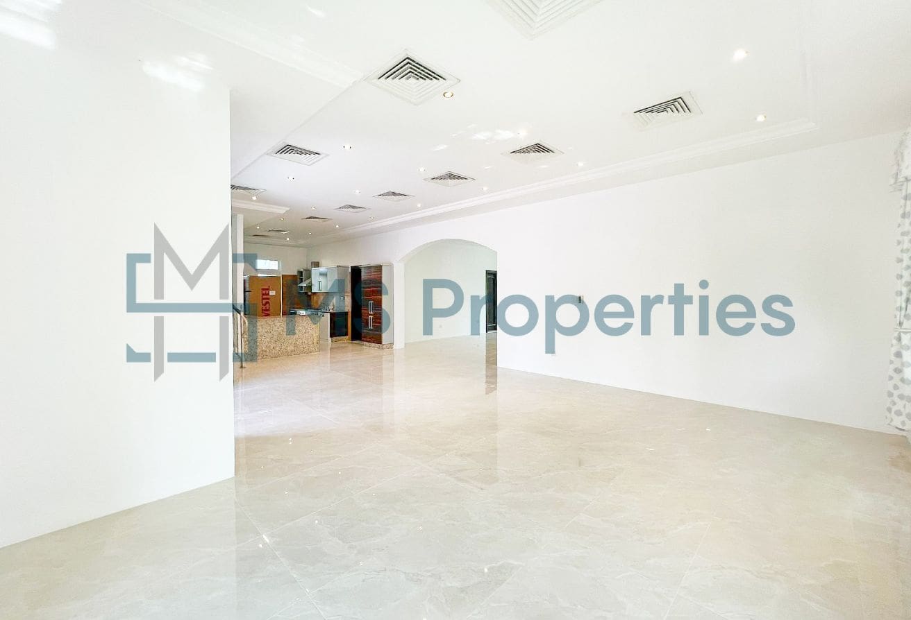Sophisticated | 3BR Villa | View Balcony
