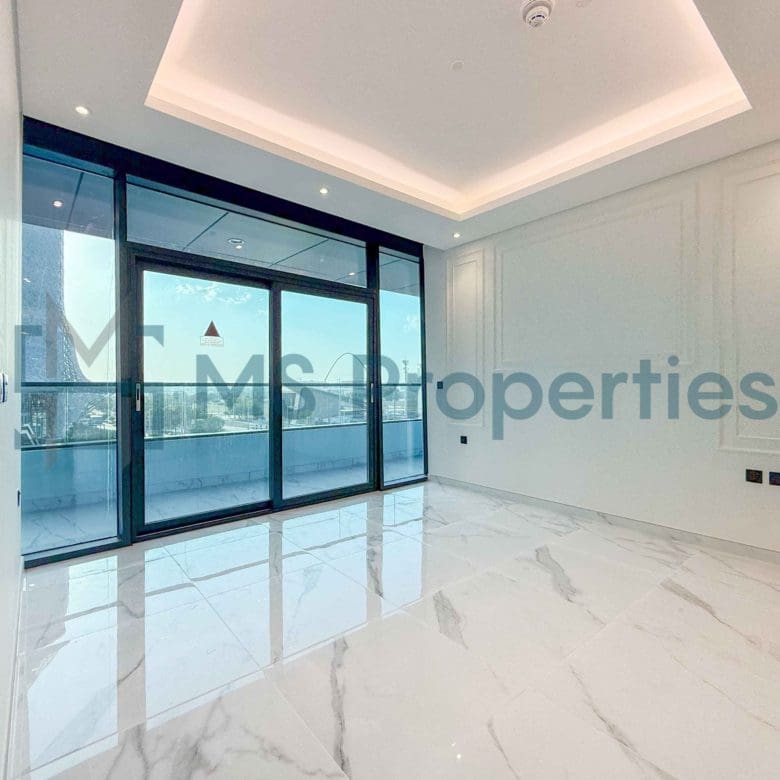 Bright and Spacious | 2BHK Apartment |with Balcony