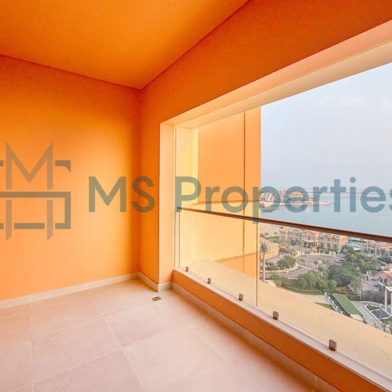 Spacious Cozy | Studio Apartment with View Balcony