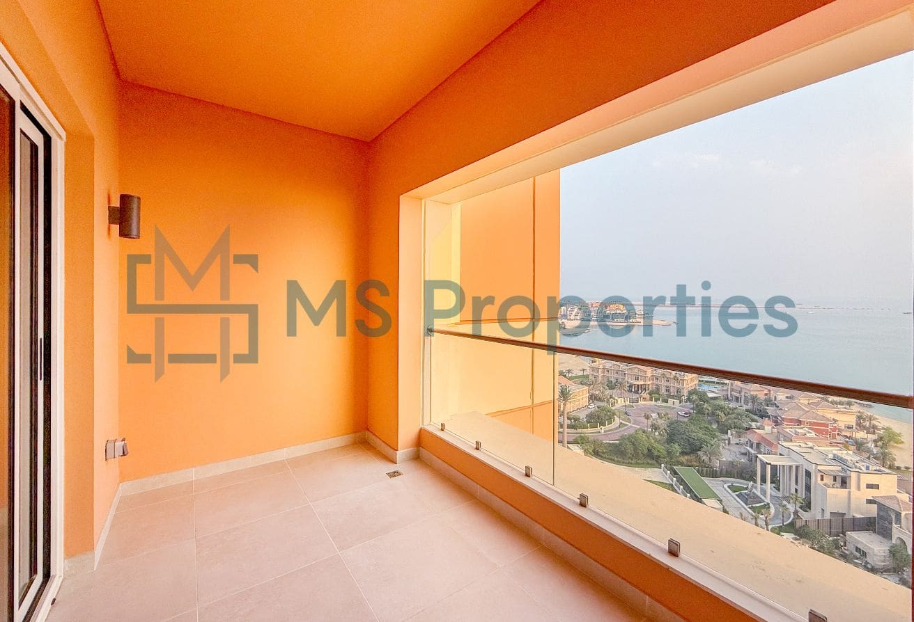 Spacious Cozy | Studio Apartment with View Balcony