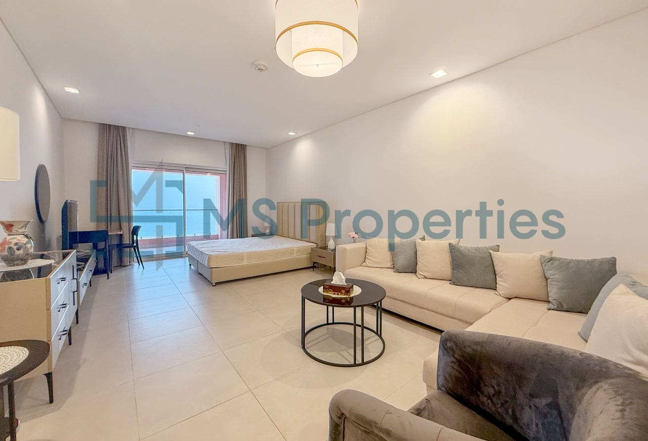 Spacious Cozy | Studio Apartment with View Balcony