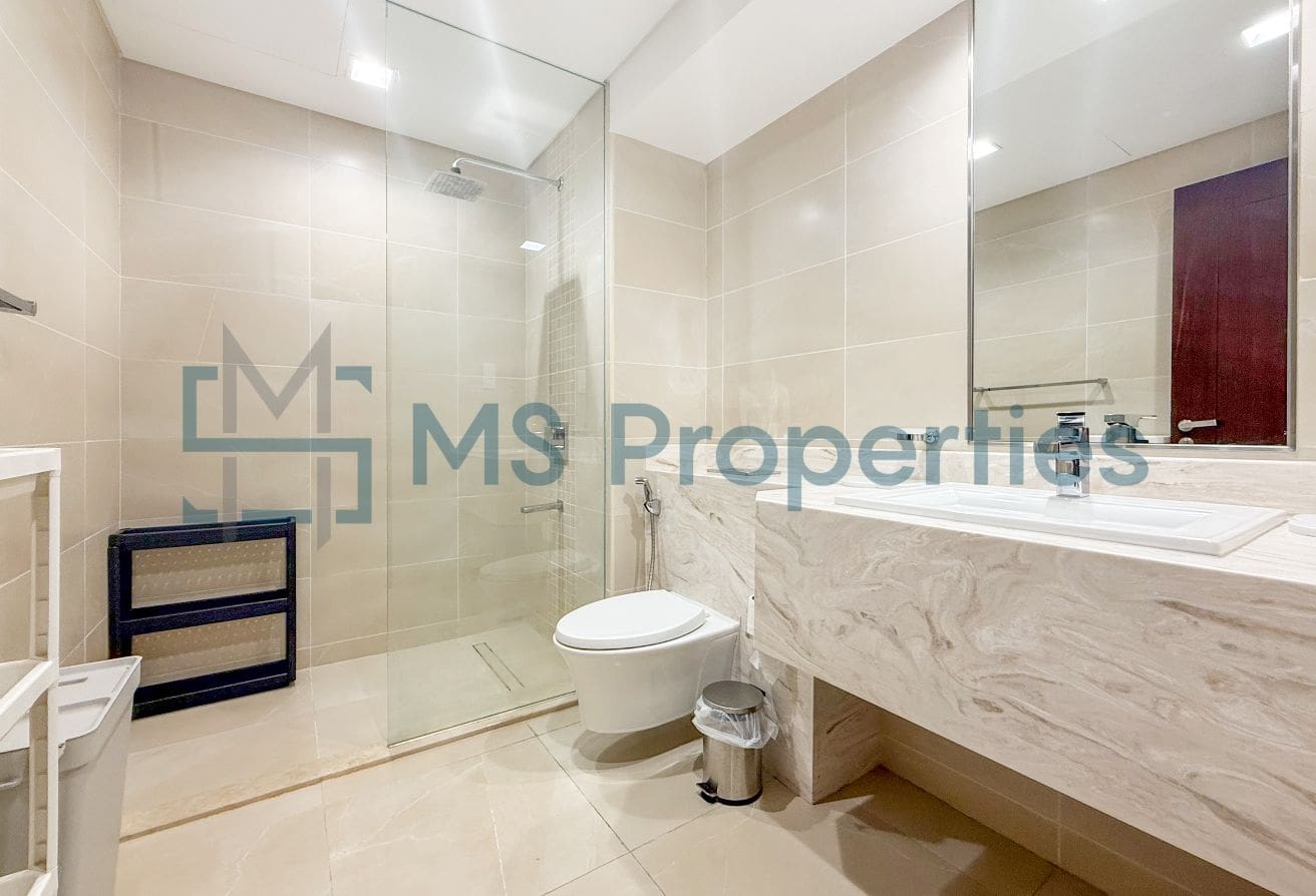 Spacious Cozy | Studio Apartment with View Balcony