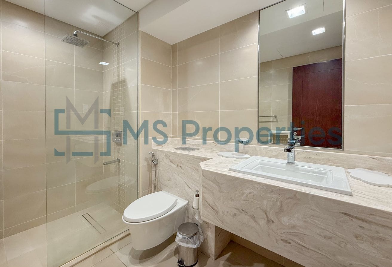 Spacious Cozy | Studio Apartment with View Balcony