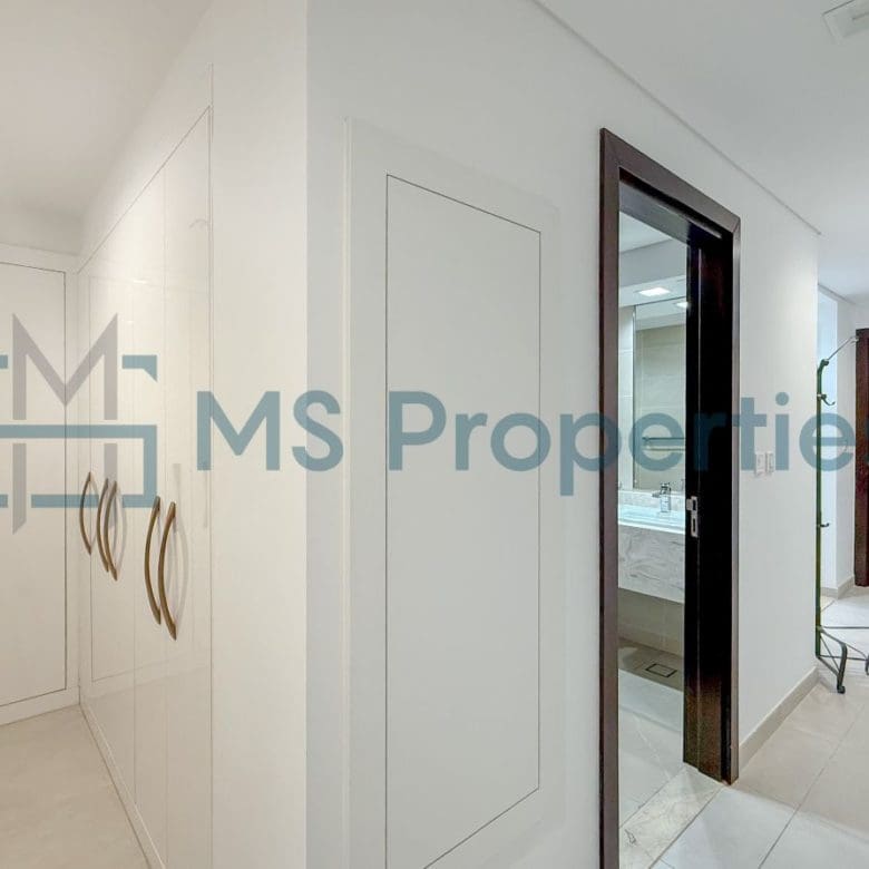 Spacious Cozy | Studio Apartment with View Balcony