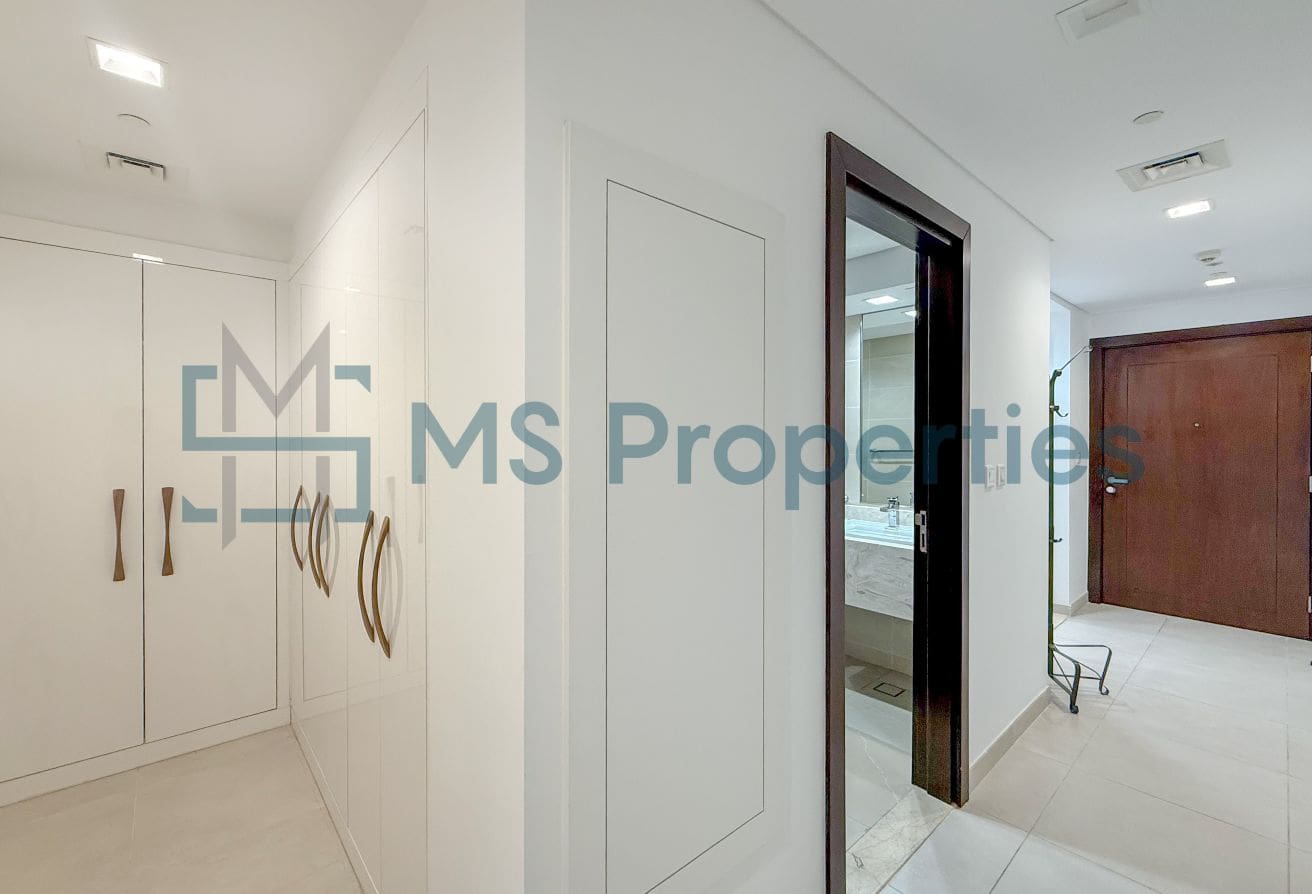 Spacious Cozy | Studio Apartment with View Balcony