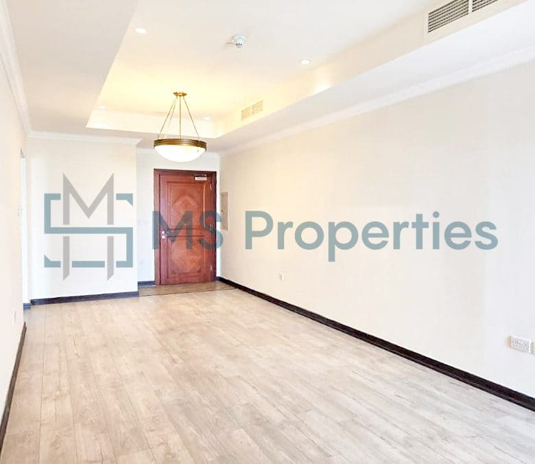 1 Bedroom Flat | Stunning Marina View Balcony