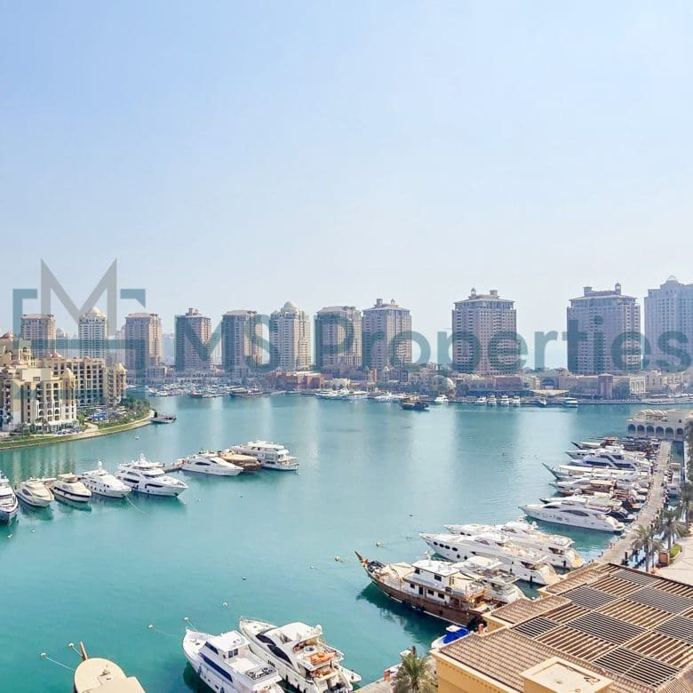 1 Bedroom Flat | Stunning Marina View Balcony
