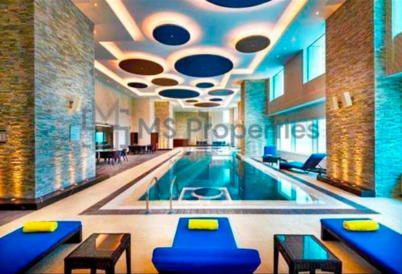 Dive into Luxury Studio Apartment in West Bay