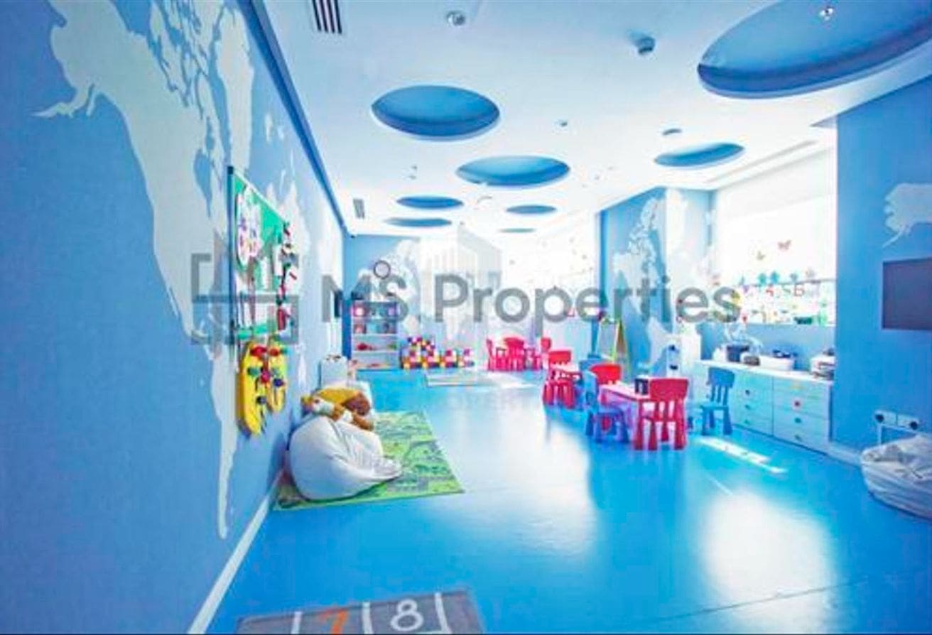 Dive into Luxury Studio Apartment in West Bay