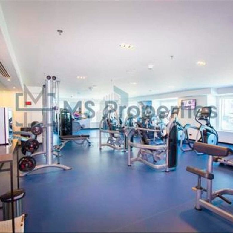 Dive into Luxury Studio Apartment in West Bay