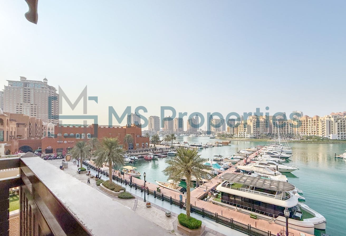Charming | 2BHK Apartment | Marina View Balcony
