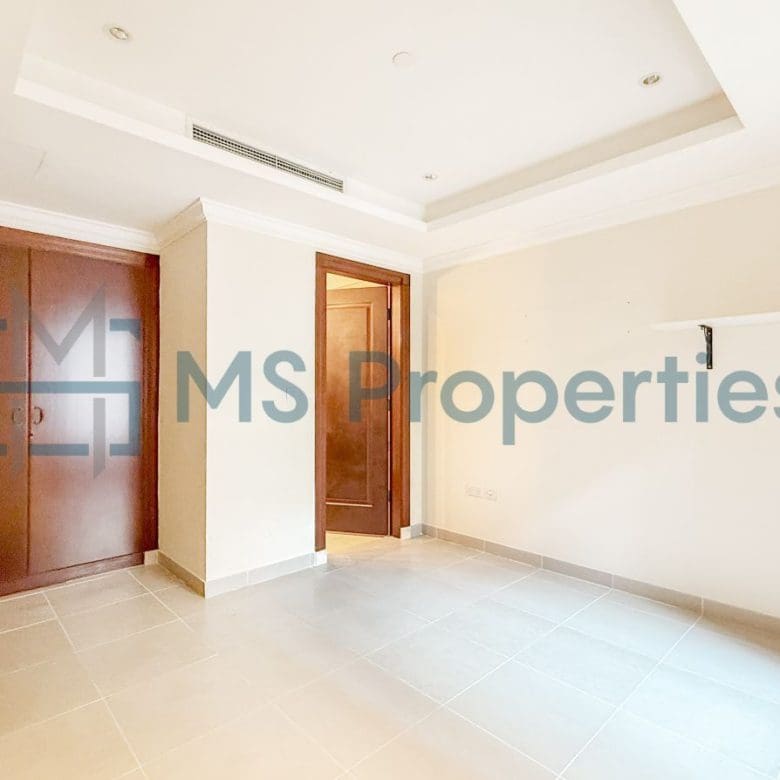 Charming | 2BHK Apartment | Marina View Balcony