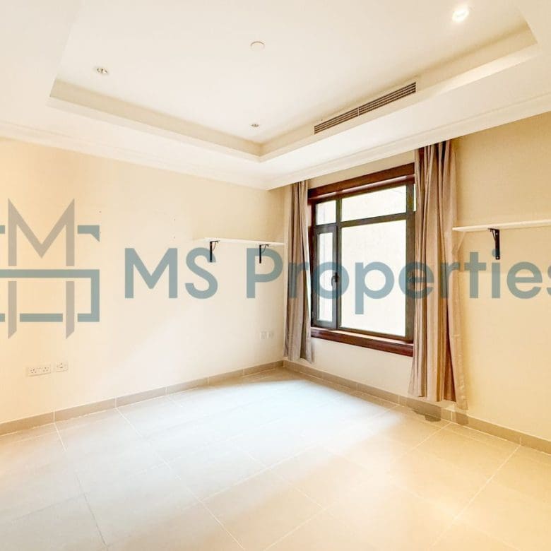 Charming | 2BHK Apartment | Marina View Balcony