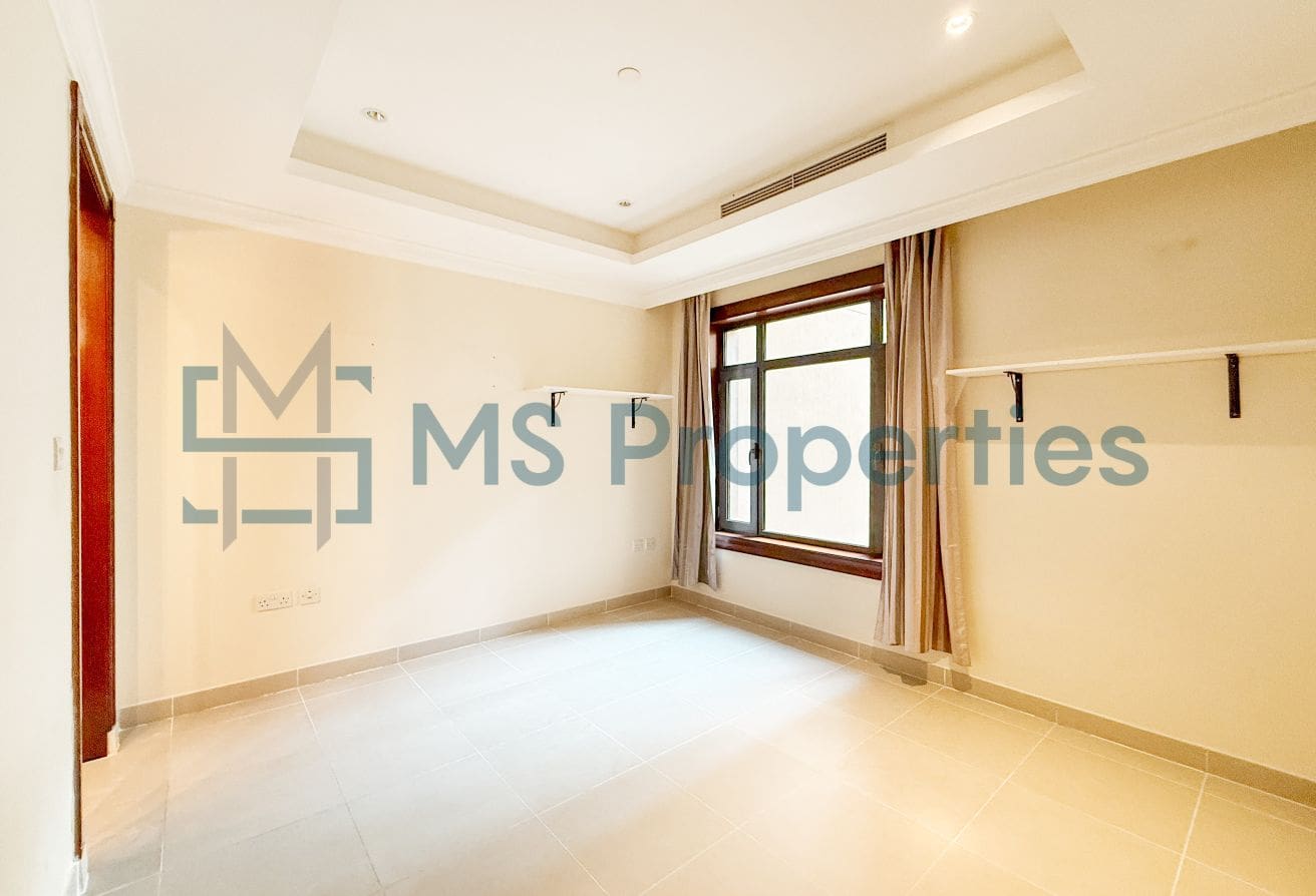 Charming | 2BHK Apartment | Marina View Balcony