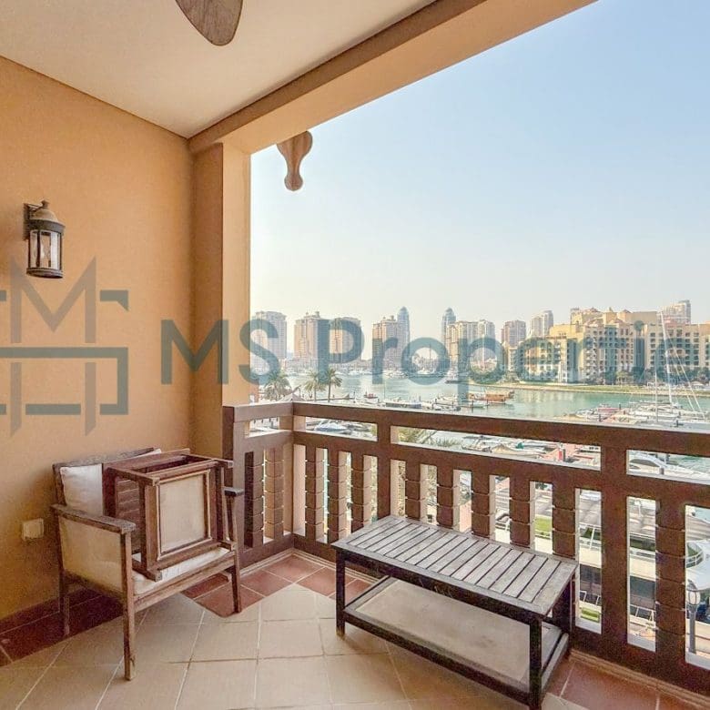 Charming | 2BHK Apartment | Marina View Balcony