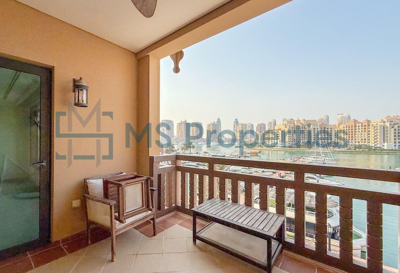 Charming | 2BHK Apartment | Marina View Balcony