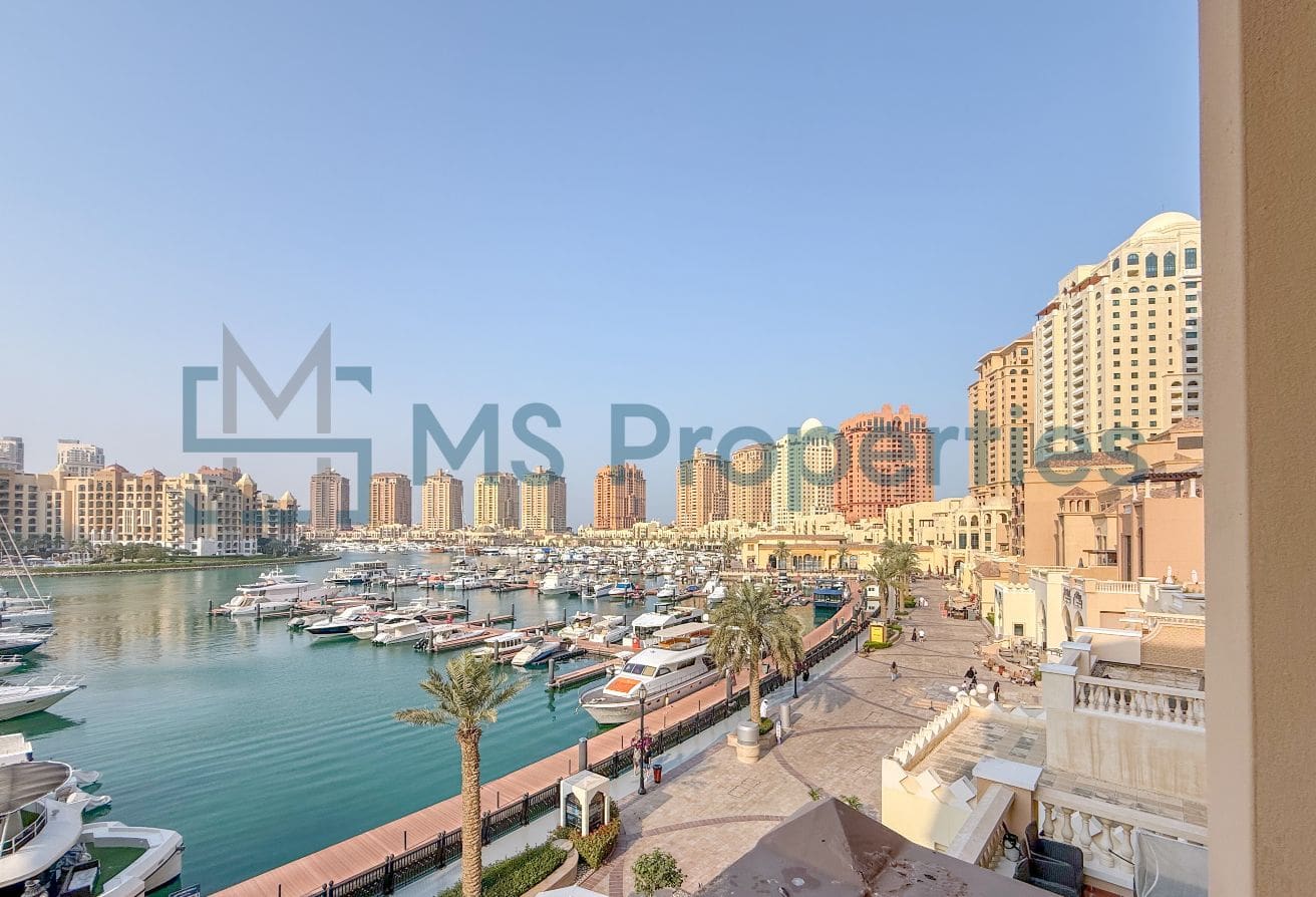 Charming | 2BHK Apartment | Marina View Balcony