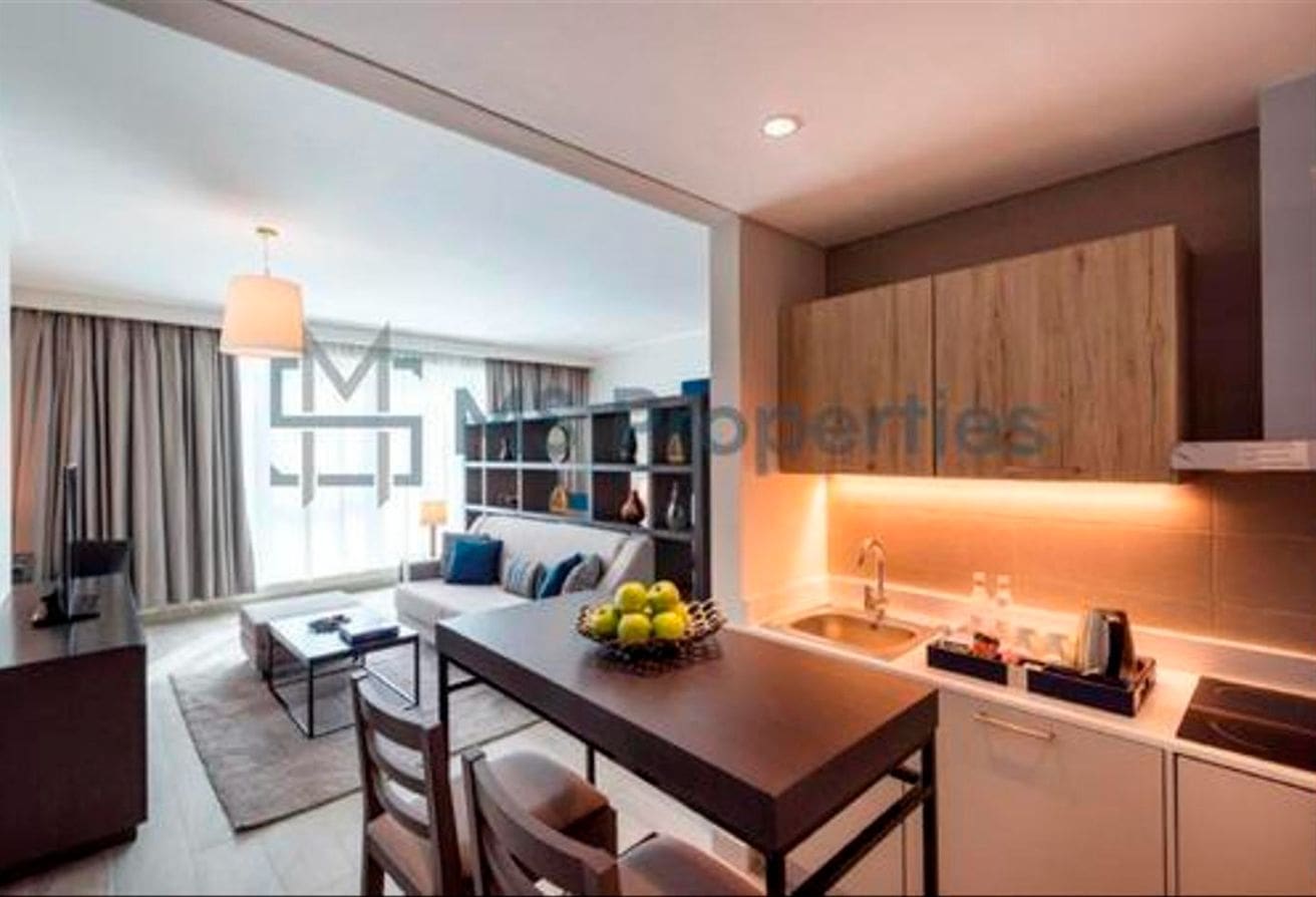 Dive into Luxury Studio Apartment in West Bay