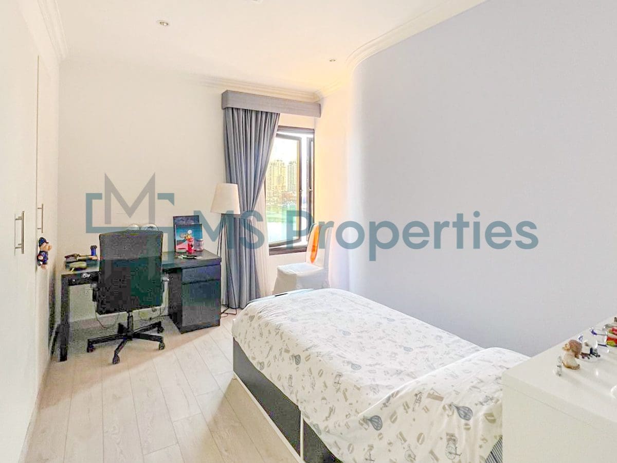 Stunning 2BHK Modified to 3BHK Flat in The Pearl