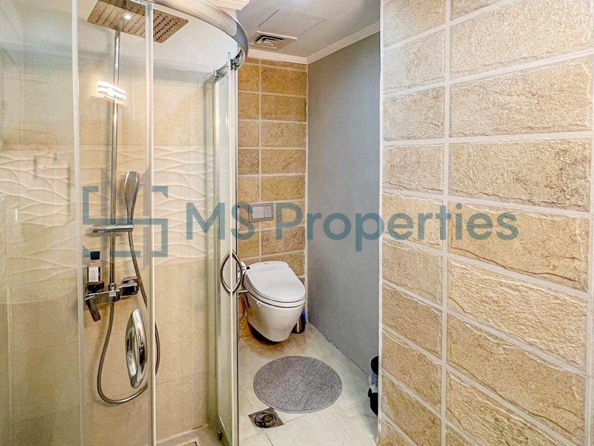Stunning 2BHK Modified to 3BHK Flat in The Pearl