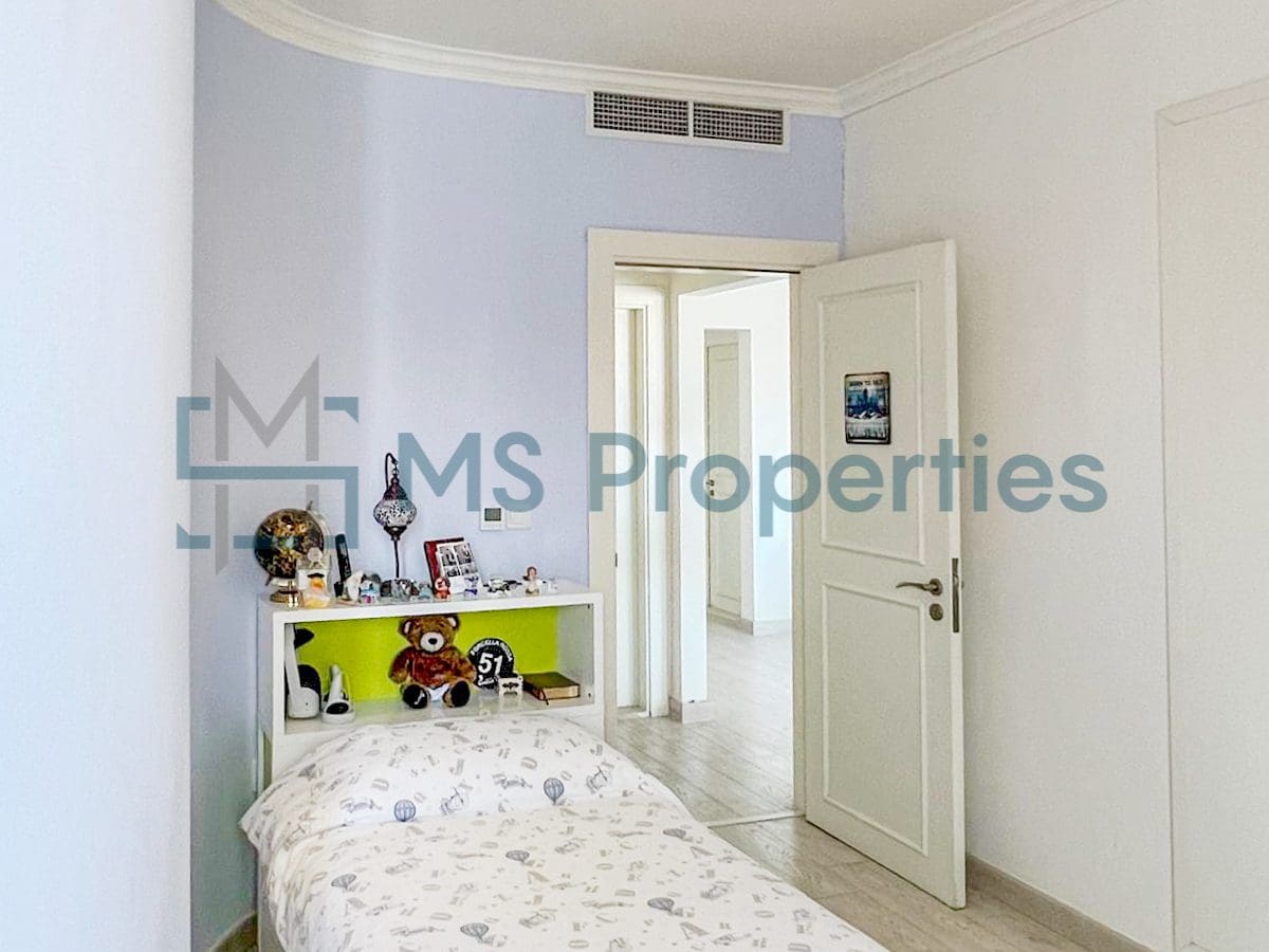 Stunning 2BHK Modified to 3BHK Flat in The Pearl