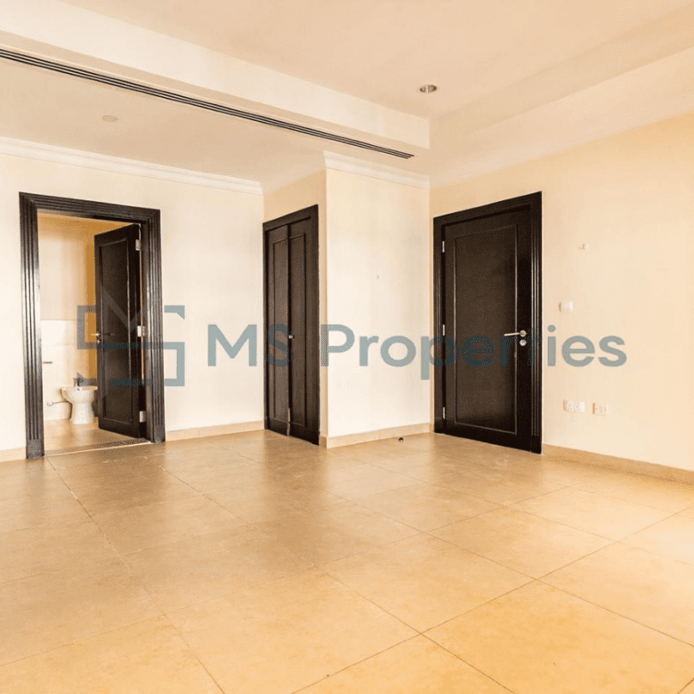 Spacious and Homy 1BHK+Office Flat in Prime Area