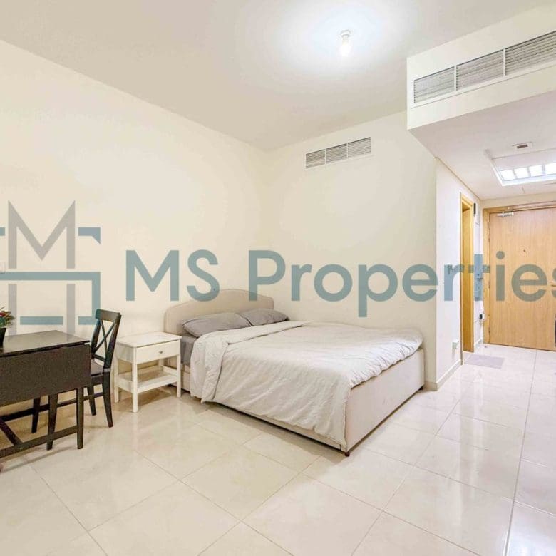 Amazing | Studio Apartment with Balcony | Bills Included