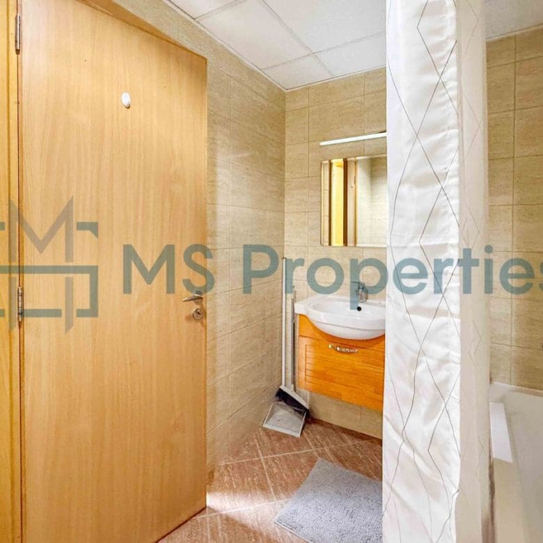 Amazing | Studio Apartment with Balcony | Bills Included