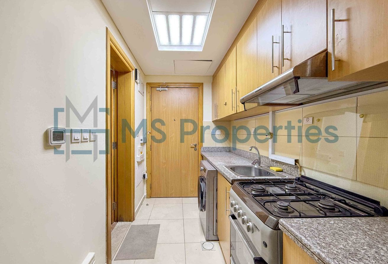 Amazing | Studio Apartment with Balcony | Bills Included