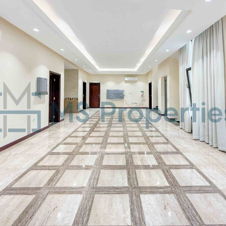 Sophisticated | 5BR Villa | View Balcony