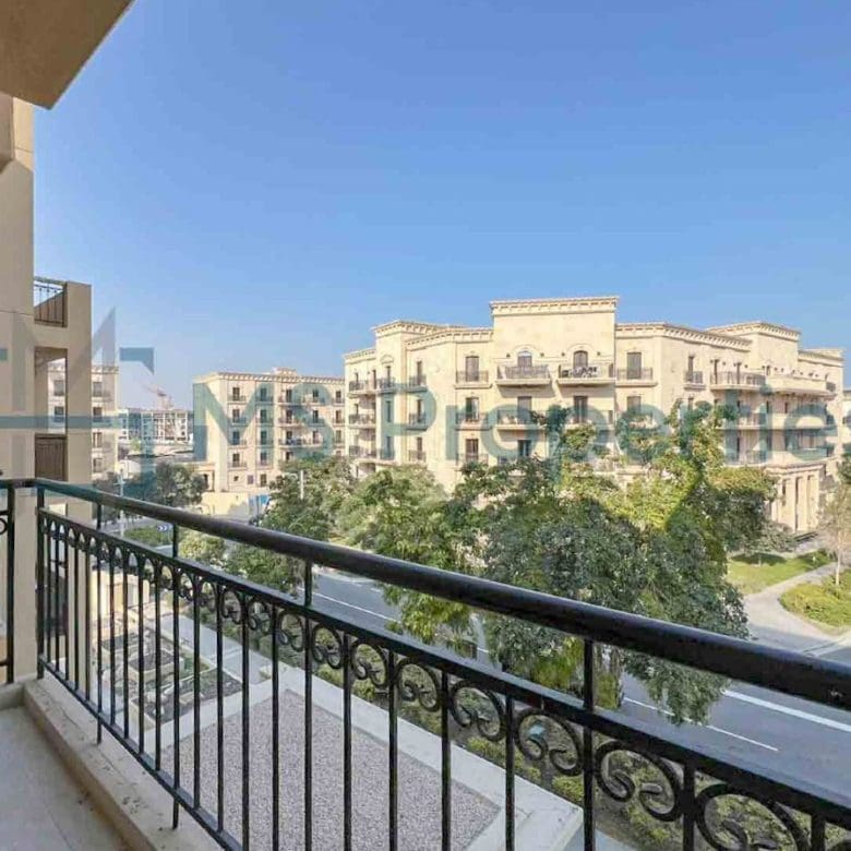 Charming | Studio Apartment | with Balcony