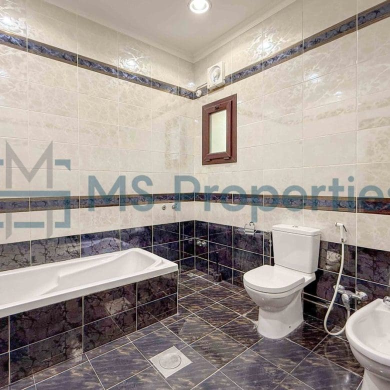 Sophisticated | 5BR Villa | View Balcony