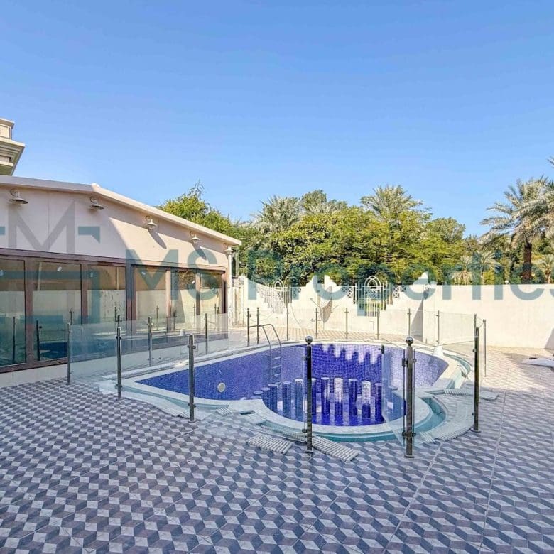 Sophisticated | 5BR Villa | View Balcony