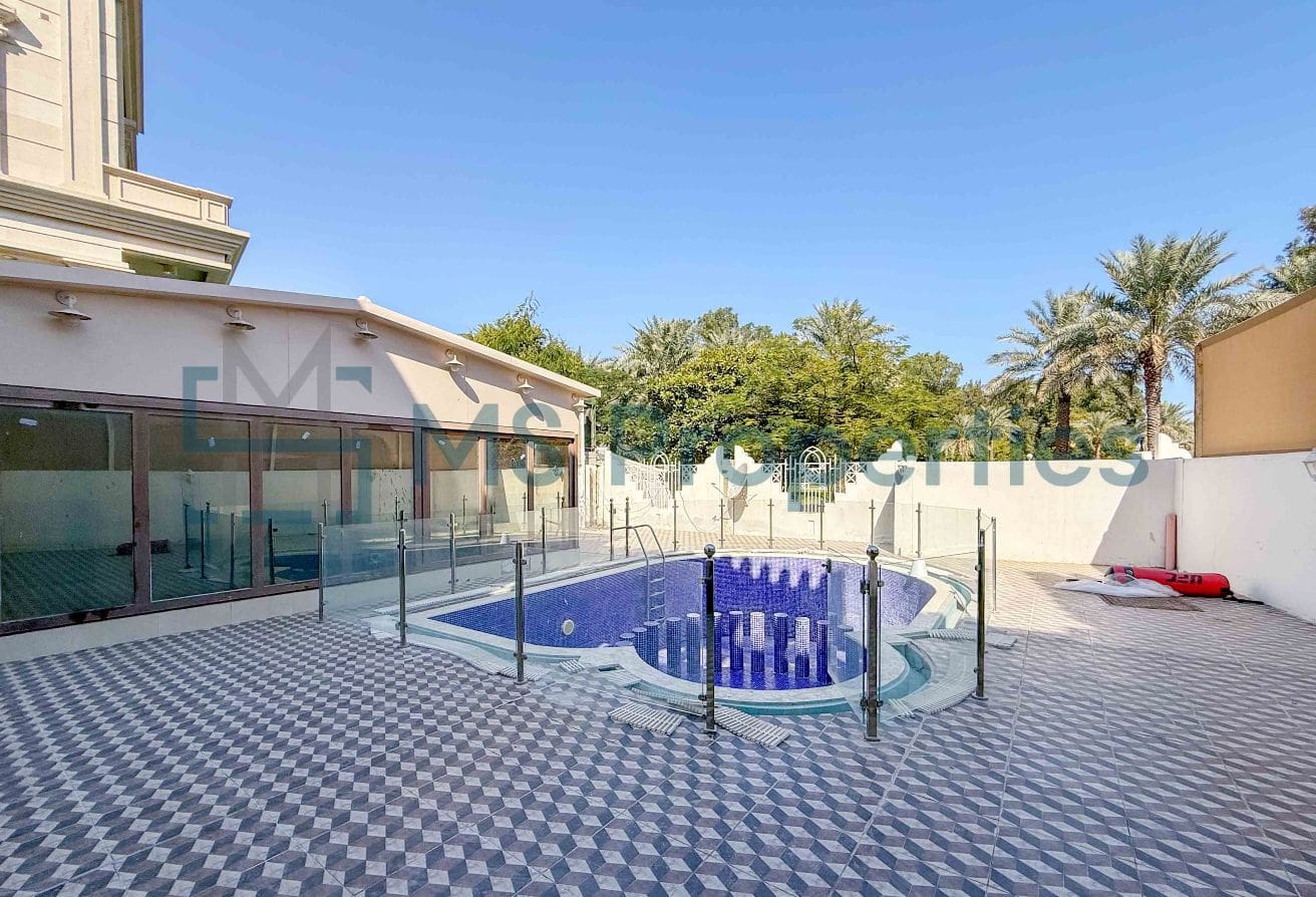 Sophisticated | 5BR Villa | View Balcony