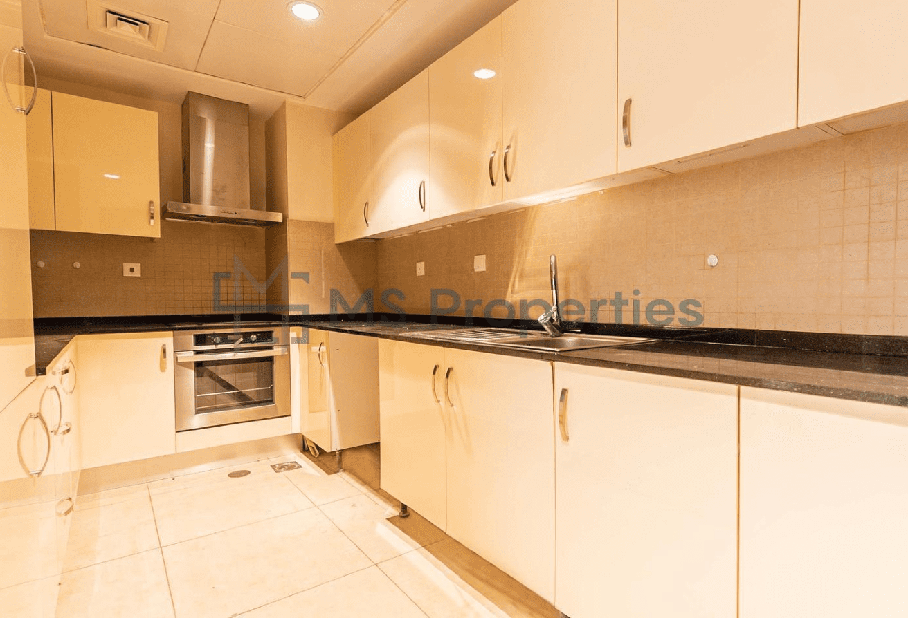 Spacious and Homy 1BHK+Office Flat in Prime Area