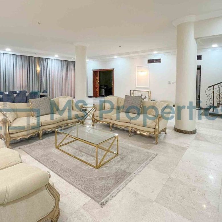 Perfect Space | 5BR+Maids Villa | View Balcony