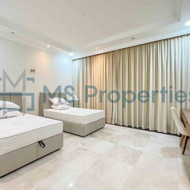Perfect Space | 5BR+Maids Villa | View Balcony