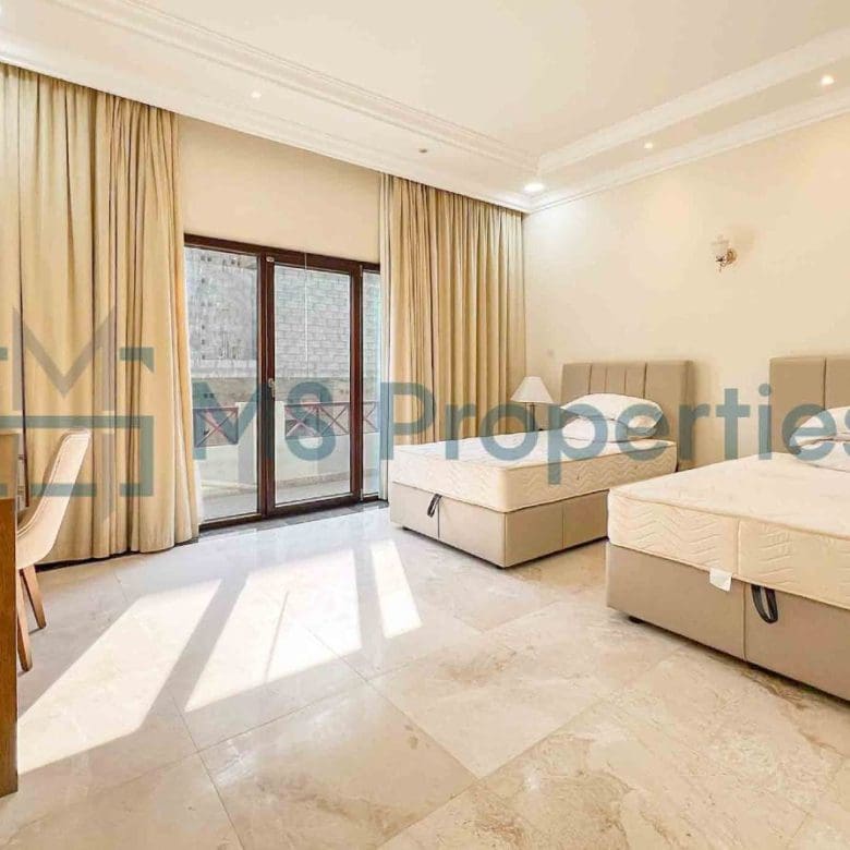 Perfect Space | 5BR+Maids Villa | View Balcony