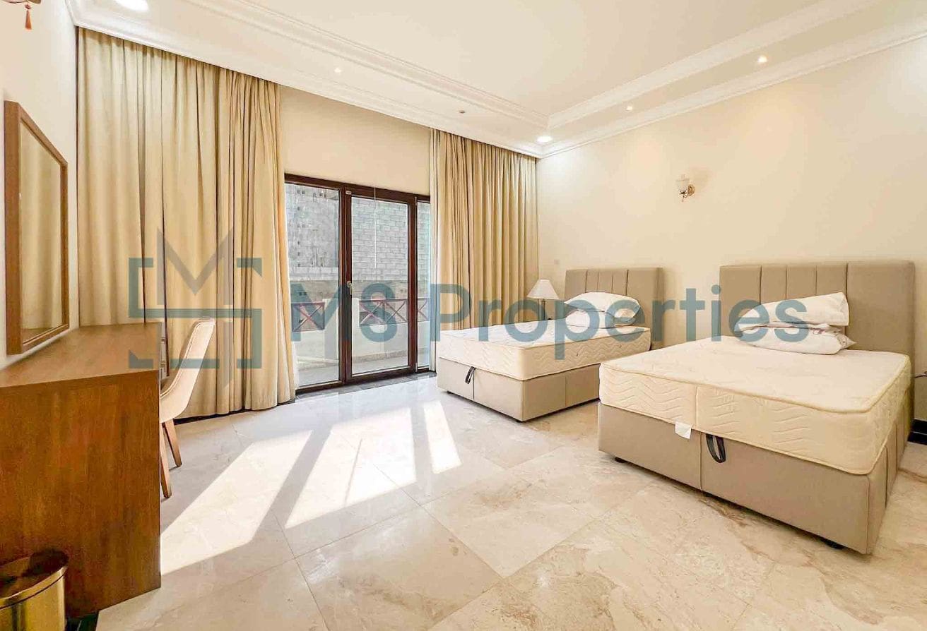 Perfect Space | 5BR+Maids Villa | View Balcony