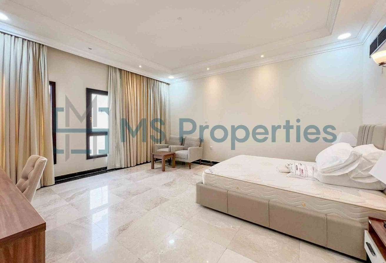 Perfect Space | 5BR+Maids Villa | View Balcony