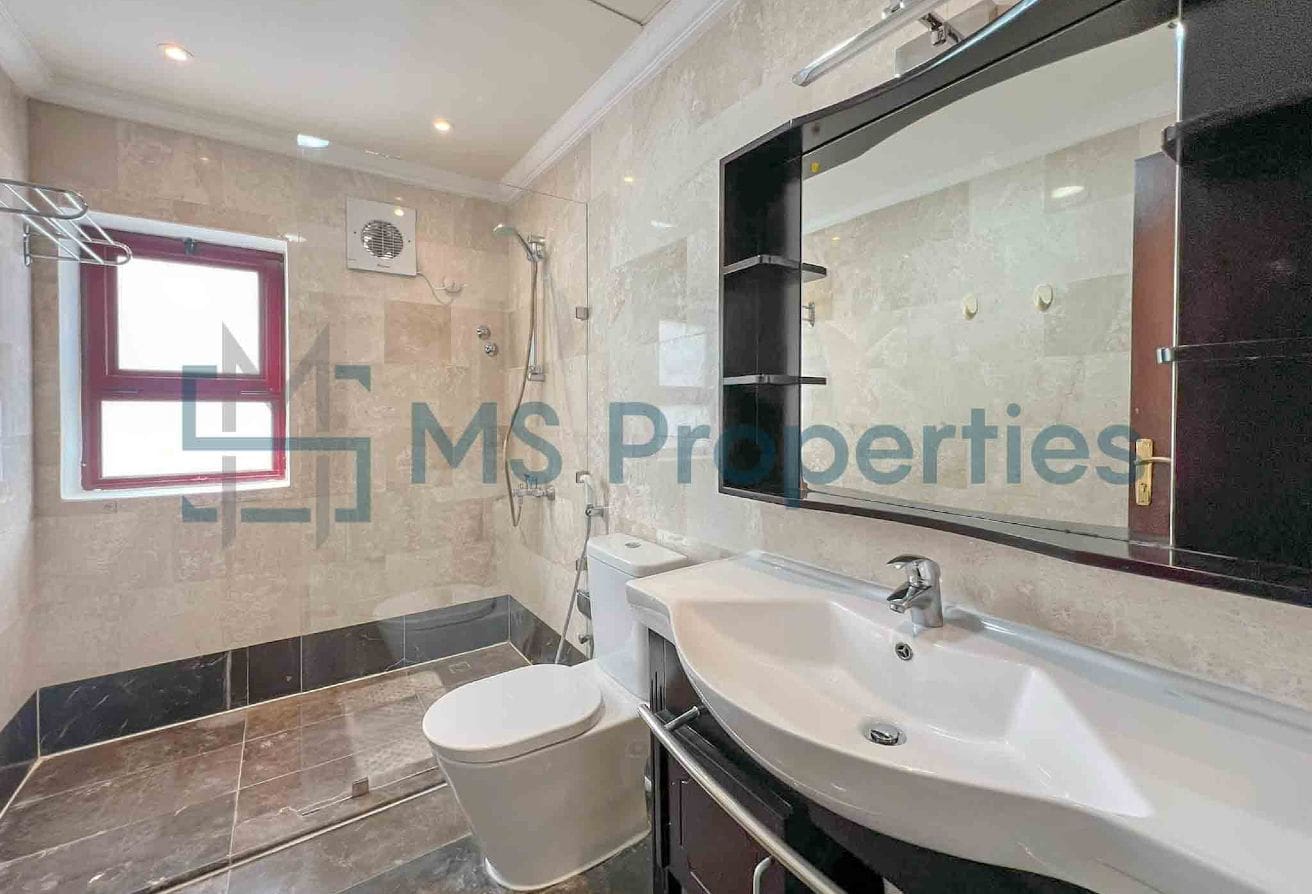 Perfect Space | 5BR+Maids Villa | View Balcony